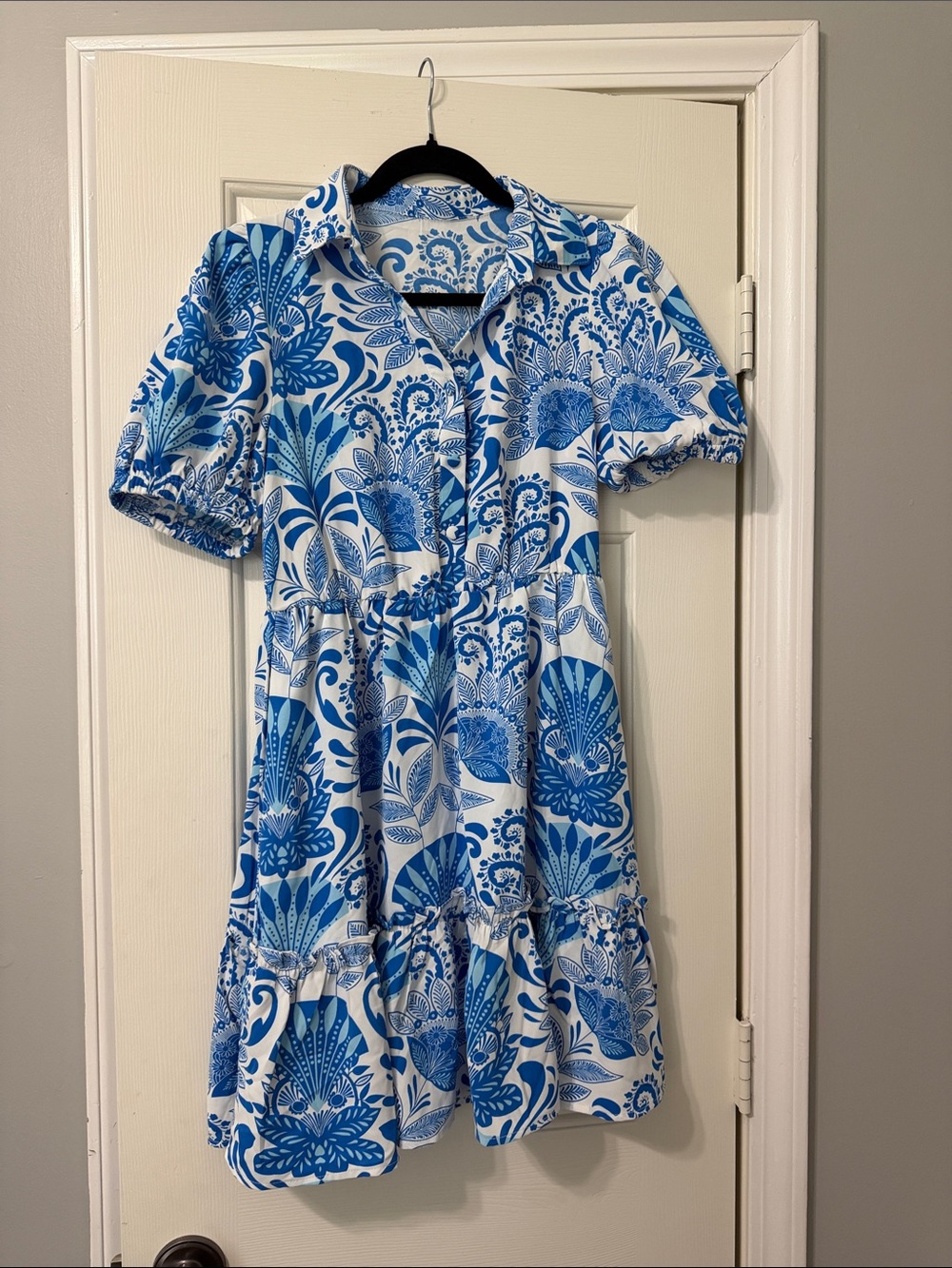 Blue Floral Short Sleeve Tiered Dress - White & Blue